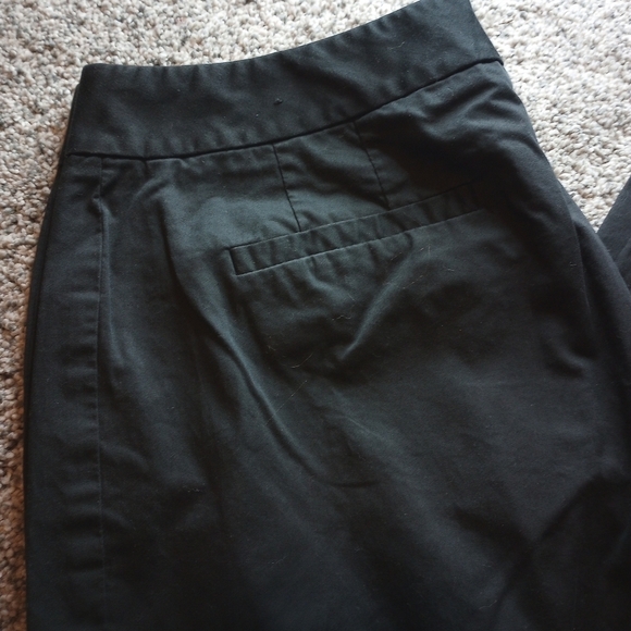 Ann Taylor black crop pants size 8 - Picture 6 of 8
